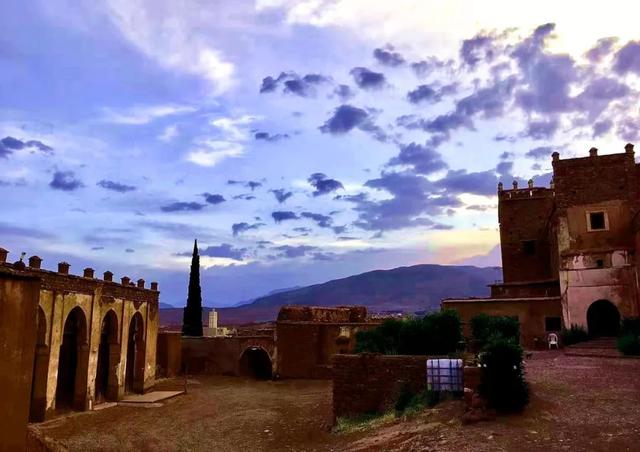 【转】摩洛哥给你一个五颜六色的浪漫