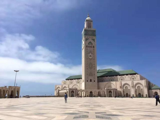 【转】摩洛哥给你一个五颜六色的浪漫