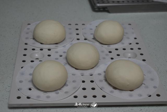 连着吃了二十天面食,还是喜欢吃这面食,蓬松暄软,北方早餐常吃