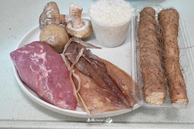 给家人做了这煲仔饭,饭菜一锅出,鲜美又营养,锅巴都吃个精光