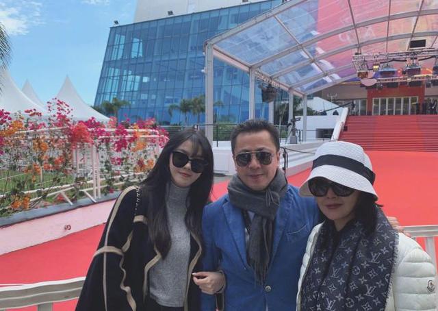 王文也庆生红酒一瓶4万5,女儿高调炫富,她老爸公司却巨亏39亿多
