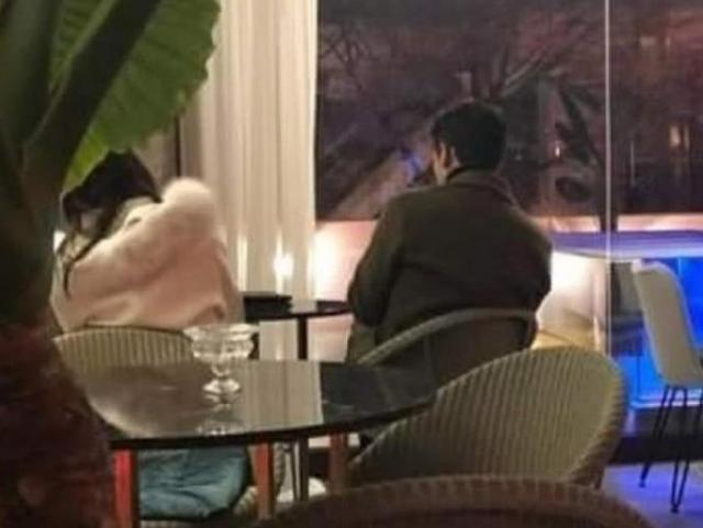 Rain夫妇甜蜜广告片段曝光:金泰希被丈夫搂着入睡,幸福写在脸上