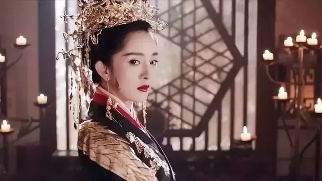 比起和魏大勋的恋情,杨幂这次才更应该刷爆朋友圈