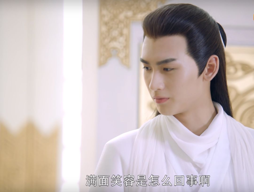 他是男版李一桐,出道演5个男主抢杨幂戏份,背靠章子怡资源逆天
