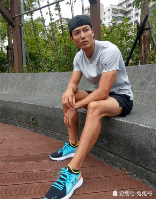 28岁男星遭严重车祸摘脾,复出后透露当时伤情,断裂肋骨插进肺
