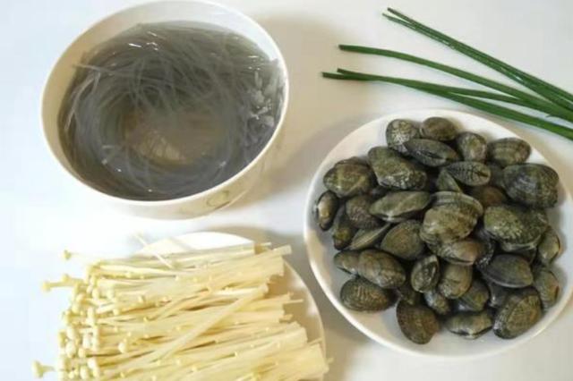 爆炒花甲和花甲粉丝煲,你更喜欢哪个呢?两样一起做,吃了就知道