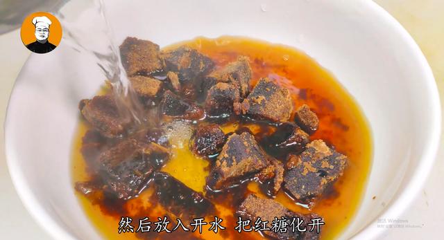 教你红糖发糕正宗做法,不塌陷不回缩,香甜软糯比面包好吃