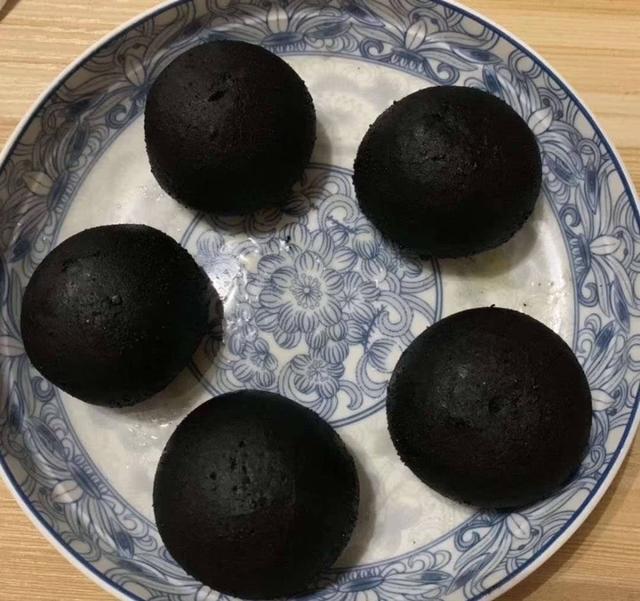 我妈已经三天没有打我了,网友:“看到这些食物,我已经干呕了”