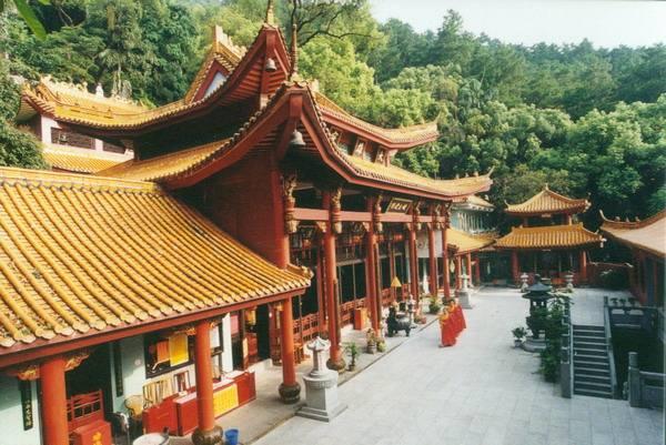 龟兹国内,咄咄逼人的热血青年,让我们看到了一个不一样的唐僧