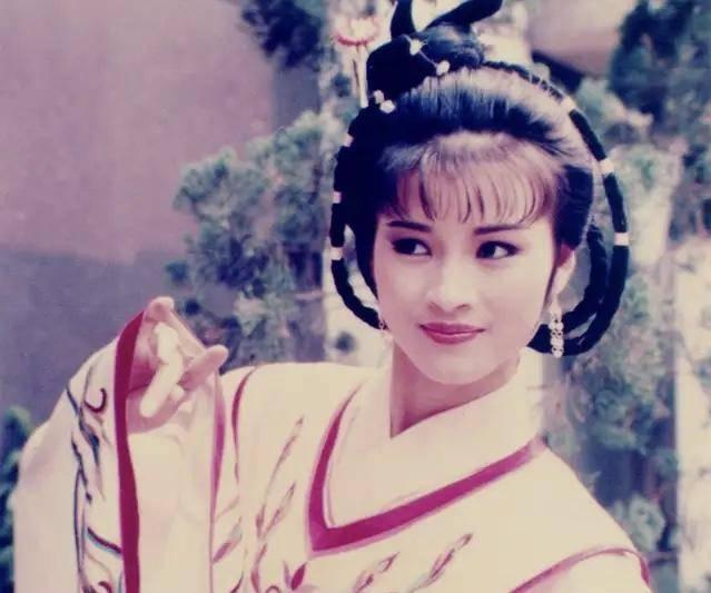 56岁TVB女星全素颜出镜演单亲妈妈 曾遭前夫家暴离婚多年至今单身