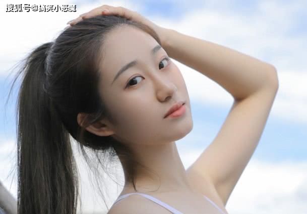 搞笑GIF趣图:我进电子厂不为赚钱,只为找女朋友