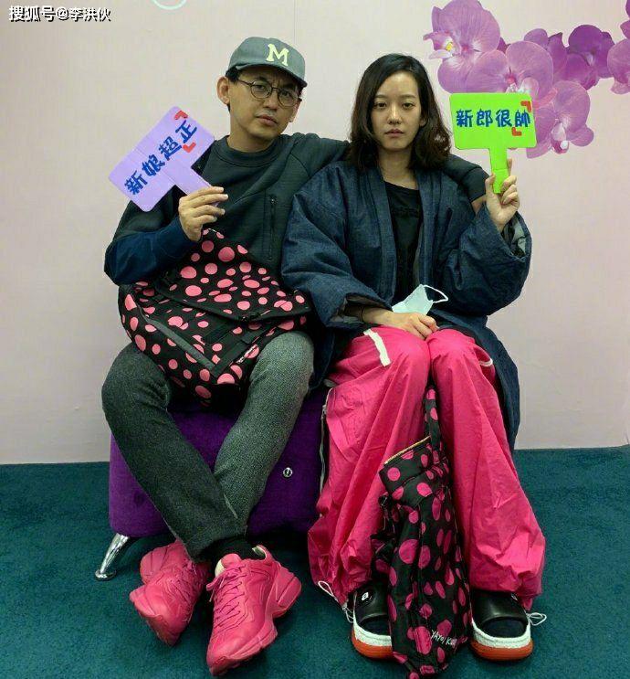 黄子佼与小19岁女友结婚,小S大方送祝福,绯闻女友曾宝仪也看开了