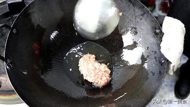 原来蚂蚁上树要这样做,难怪以前炒的不是粘锅就是坨,一看才明白