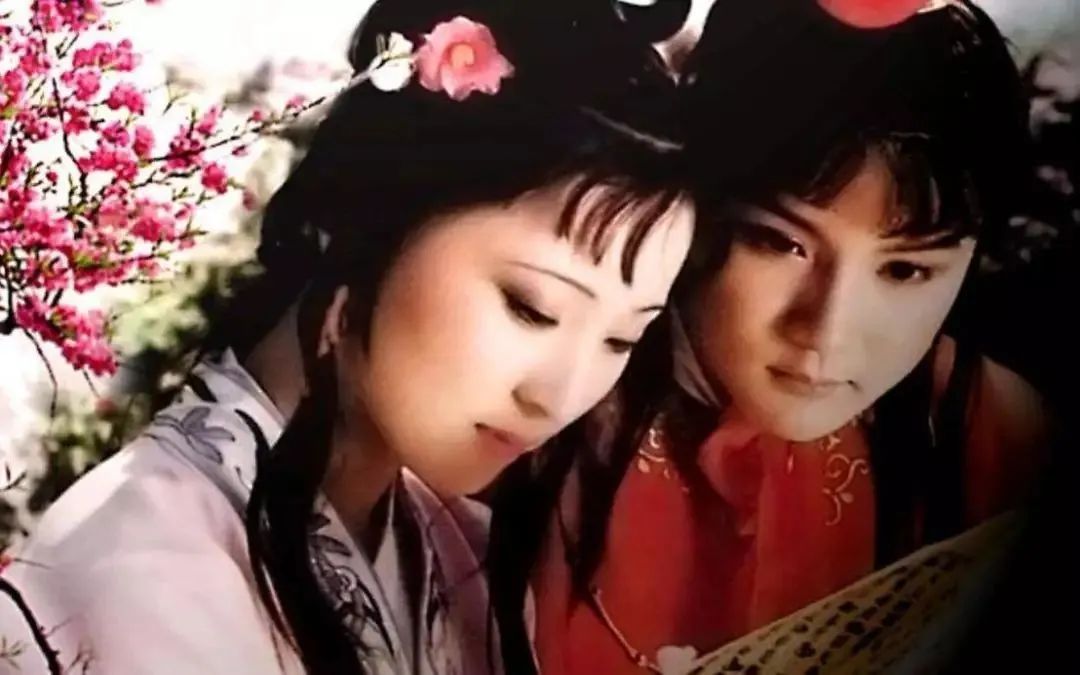 林黛玉和薛宝钗到底谁更爱宝玉?两人对待这件事情的反应一目了然