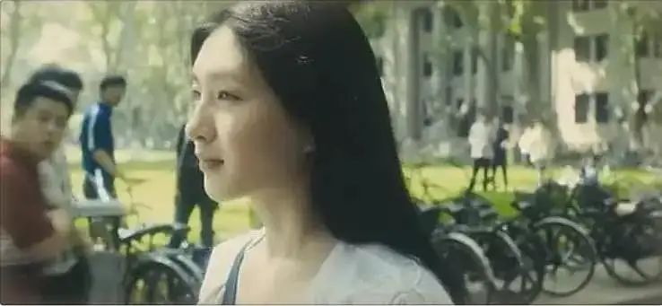 收视毒药非她莫属!出演8个女主仍不火,李易峰胡歌都救不了她