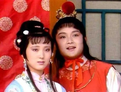 林黛玉和薛宝钗到底谁更爱宝玉?两人对待这件事情的反应一目了然