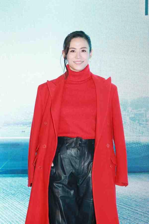 转战内地吸金成功并荣登福布斯 TVB双料视后如今身家随时过亿