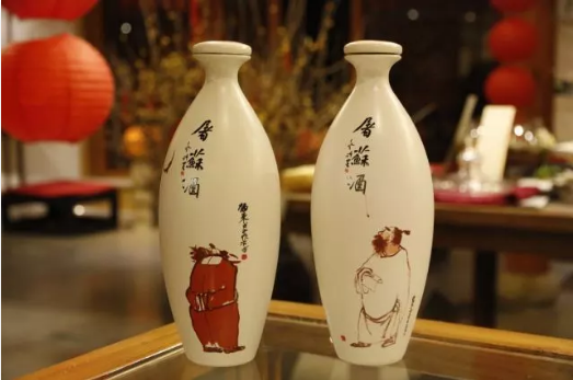 春风送暖入屠苏,屠苏是什么意思?