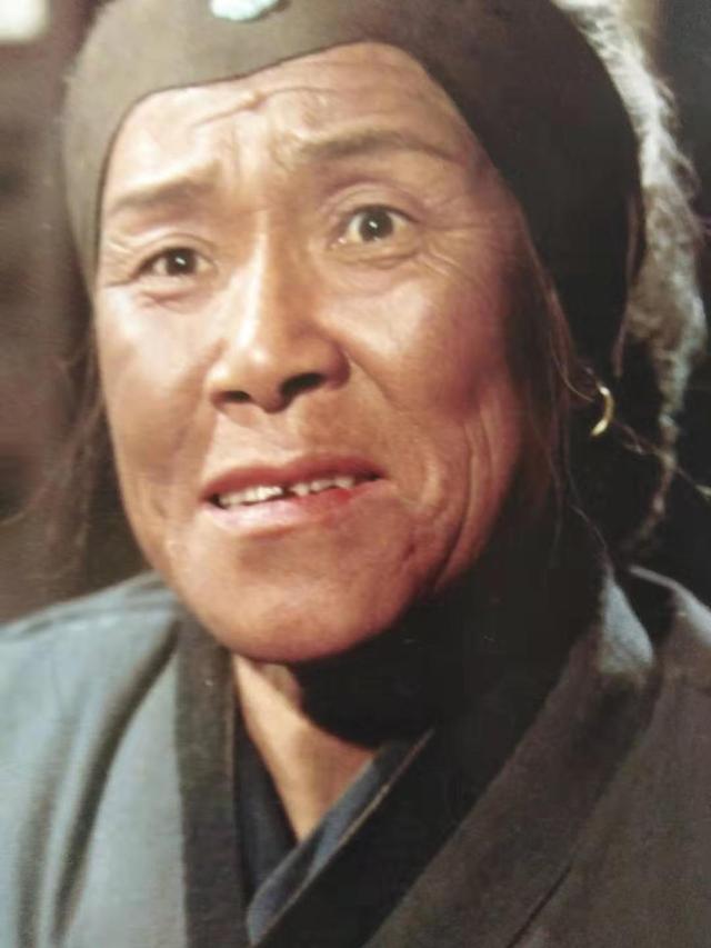 曹雪芹给了她绝世容貌,她却流落烟花巷,活成了卑贱的下等人