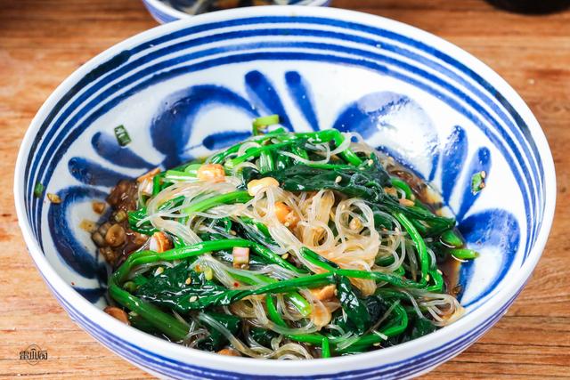 超市里遇上此菜就多买点,用来凉拌营养高,孩子常吃眼睛变明亮