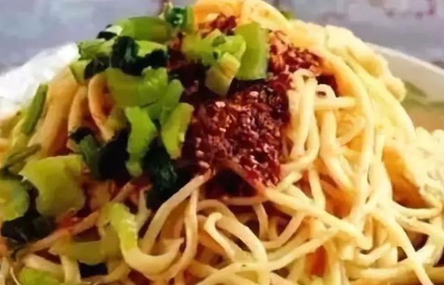 今天吃了一道美食,叫做黄面,不过却让我吃出来了不同以往的感觉