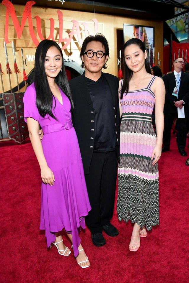花木兰首映礼,刘亦菲稳站C位颜值引争议,众多好莱坞大咖齐助阵