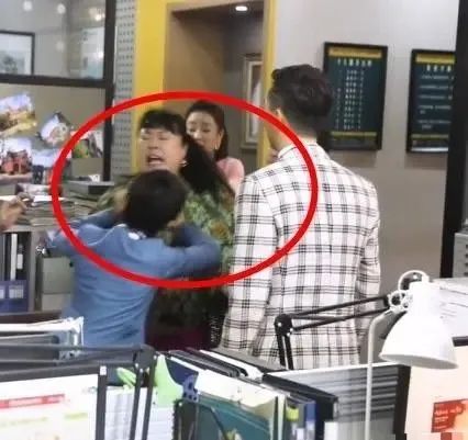 《安家》谢亭丰藏秘密?不让娇妻碰原配找上门,原来他比房似锦苦