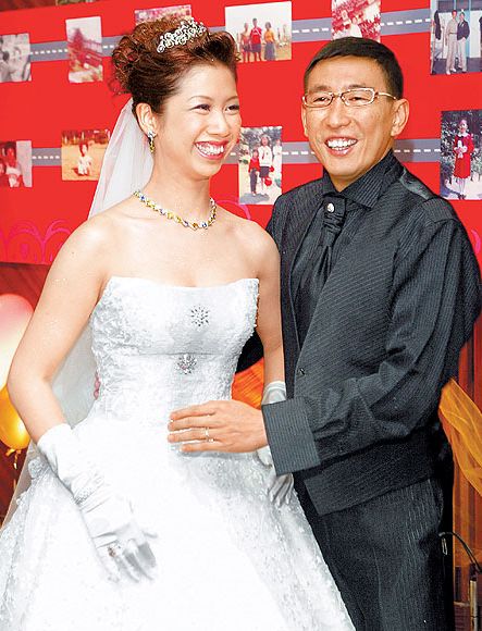 著名相声演员四度出轨?和女子车上背后环抱,论辈分誓静柱德纲师叔