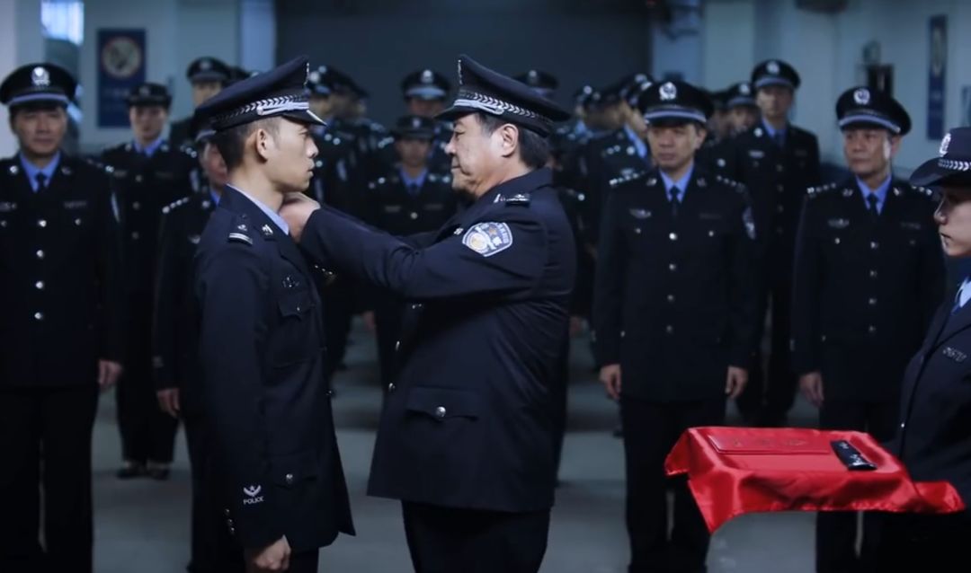 《重生》热播,但口碑和收视都不如《白夜追凶》,原因有这三个