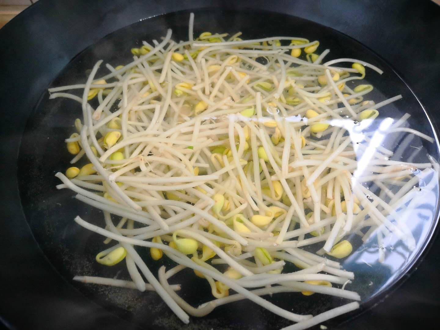 便秘最怕这菜,一周吃2次,排出宿便,告别大肚腩,瘦出小蛮腰