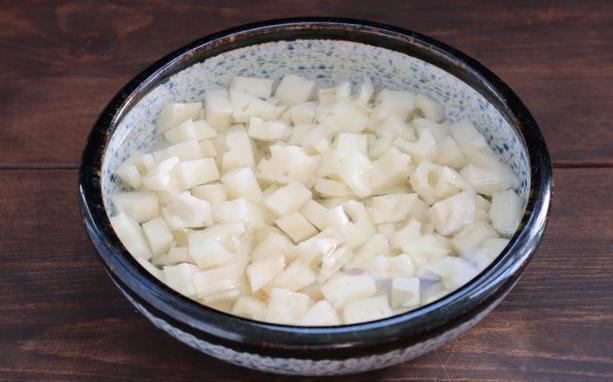 家常开胃下饭菜,干煸四季豆和糖醋莲藕,制作简单,营养好吃