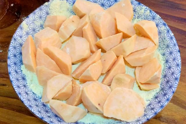 1种野菜,3月正当季,含钙量是“鸡蛋”的4倍,看到摘叶,别挖根