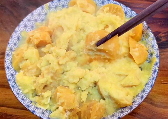 1种野菜,3月正当季,含钙量是“鸡蛋”的4倍,看到摘叶,别挖根