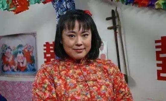 被多位导演封杀转行做微商的李菁菁,49岁凭《安家》再受观众认可