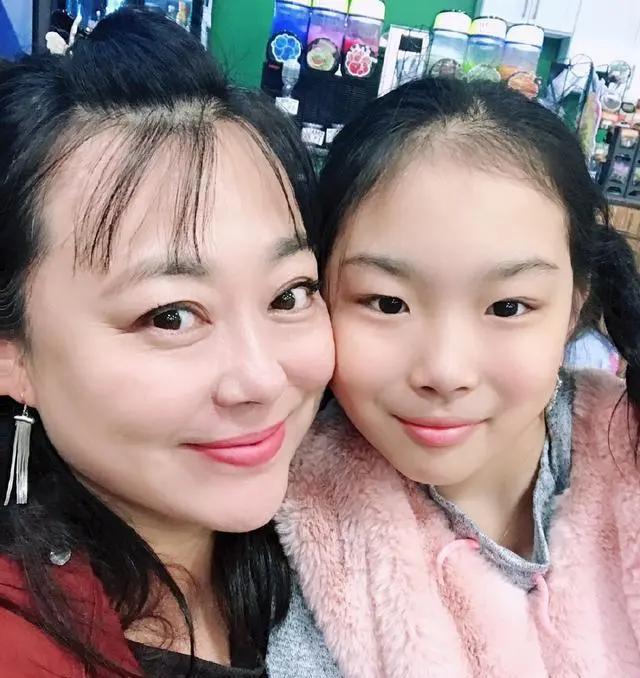 被多位导演封杀转行做微商的李菁菁,49岁凭《安家》再受观众认可