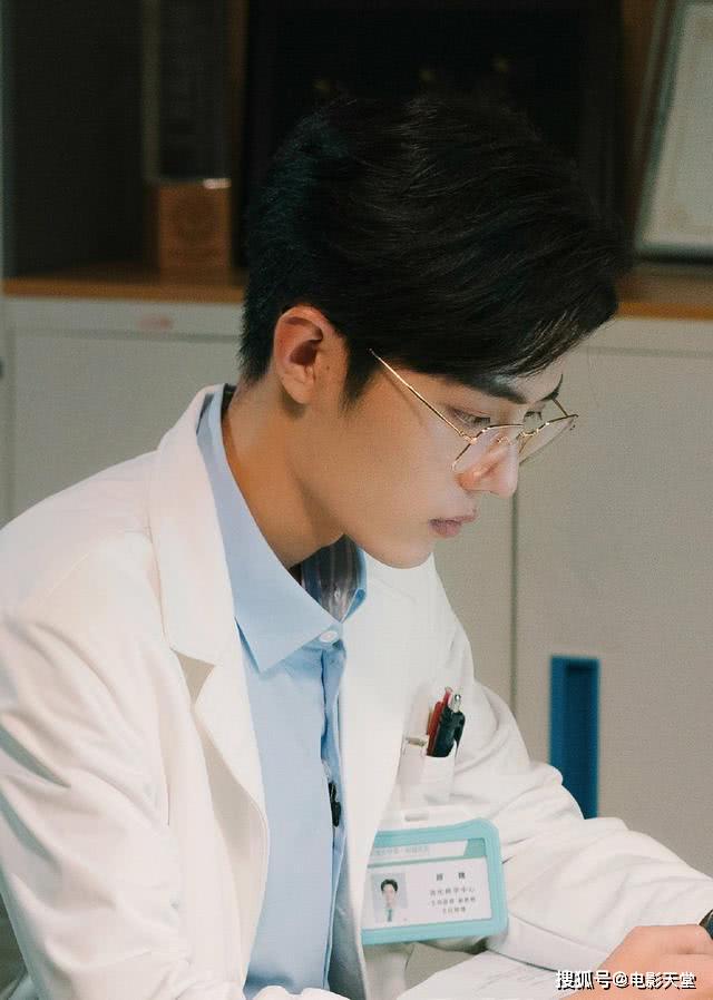 《余生请多指教》定档日期已出?三大平台联播,拖到年末了
