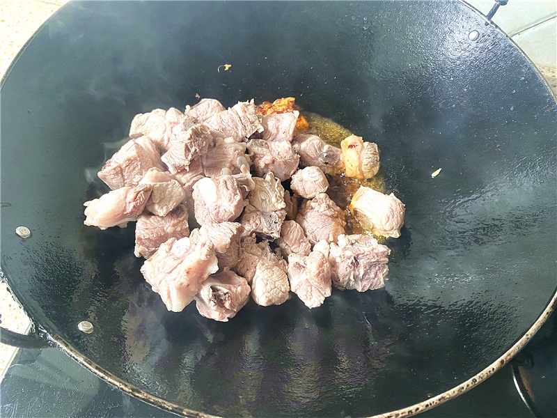 女儿最爱吃这菜,每次烧一盆,几秒就精光,香甜可口,好吃又下饭