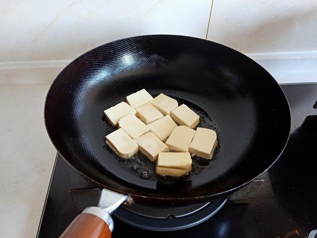 晒晒我家午餐,鲜美好吃却简单,花钱不多又舒服,网友:精致生活