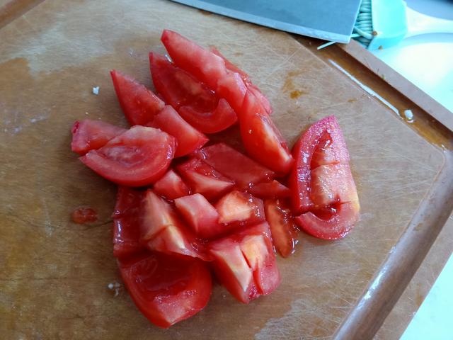 晒晒我家午餐,鲜美好吃却简单,花钱不多又舒服,网友:精致生活