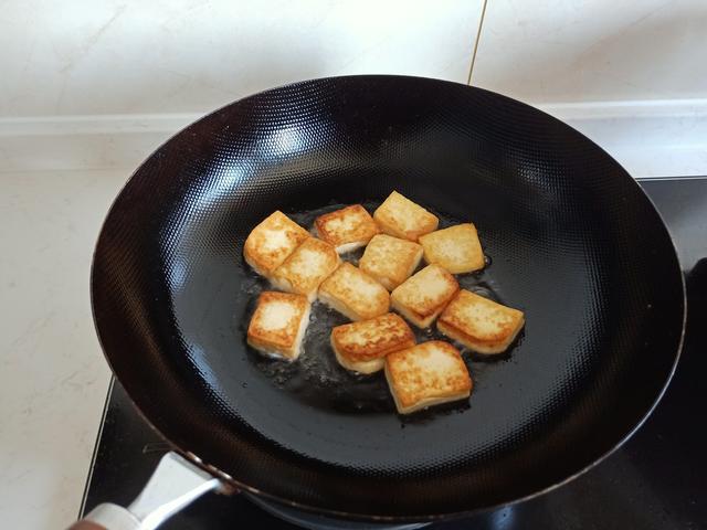 晒晒我家午餐,鲜美好吃却简单,花钱不多又舒服,网友:精致生活