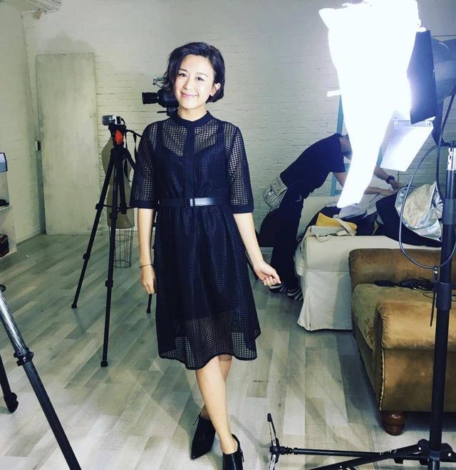 TVB前小花晒与同性友人合照直呼对方为老婆 曾出演黄家驹的妹妹