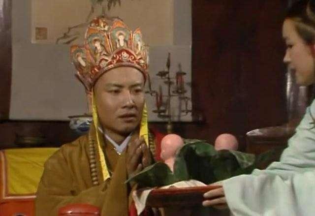 唐僧为何不敢吃人参果,原来中了两道童的圈套?