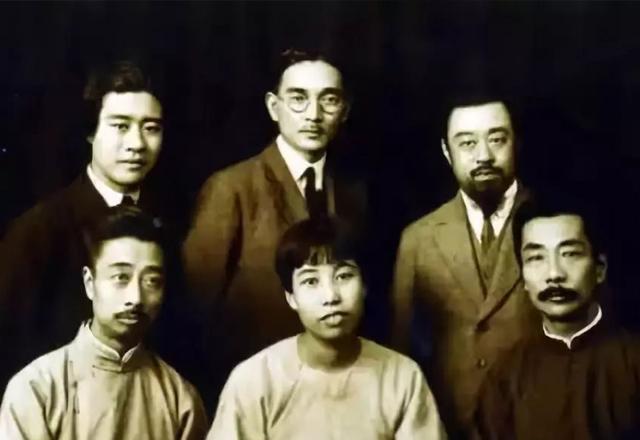 鲁迅最精辟的一句话,仅28个字,却指出了无数人的错误,警醒世人