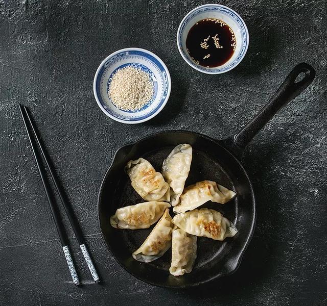 饺子馅里加一勺它,汤汁丰满,味鲜肉嫩,老厨师都这么做!