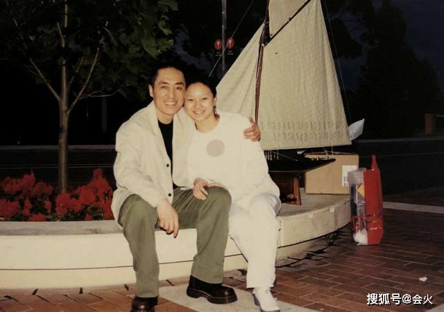 知名导演70大寿无人陪,儿子女儿一个没来,娇妻神操作惊呆网友