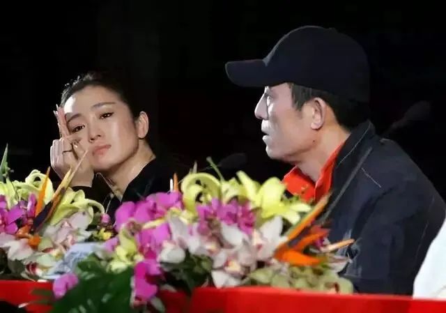 张艺谋70岁生日,小31岁娇妻陈婷隔空祝福,相守21年甜蜜如初