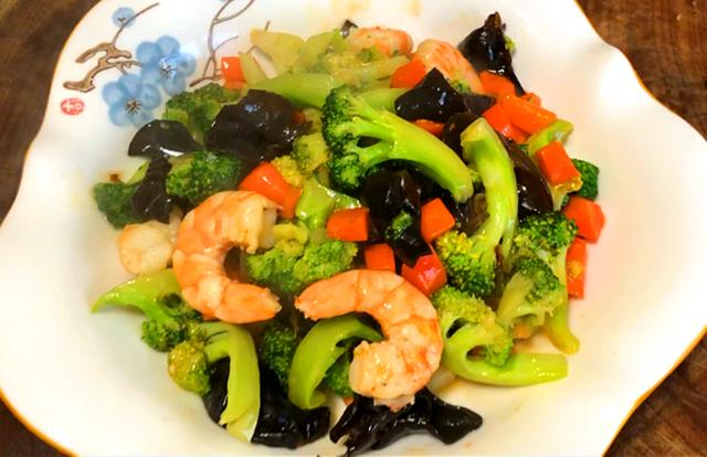 油腻最怕这道菜,春天要多吃,一周吃3次,腰细了肚腩变平了!