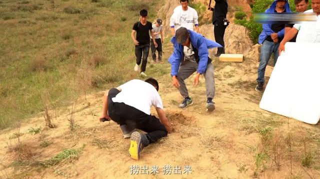 潘粤明版胡八一,"李大嘴"版王胖子,这届《鬼吹灯》有点惊喜
