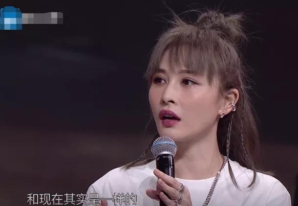 许飞正式开撕尚雯婕!称台下形同陌路,现场网友爆料另有隐情