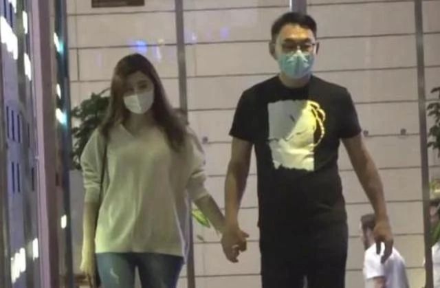 港剧戏骨爆陷四角恋,形象尽毁步许志安后尘,还连累家人被骚扰